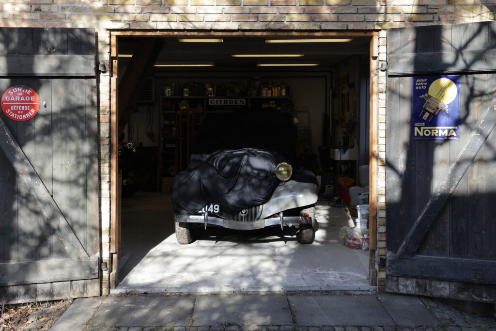 Det er lige straks tid igen. Selv om det er fristende, så er der praktisk talt ingen veteraner der bruges til daglig kørsel. Kun 18 gange om året, i gennemsnit, kommer de ud af garagerne. Blandt andet den viden, har vi nu givet Regeringens ekspertgruppe (Foto: Jens Møller Nicholaisen)